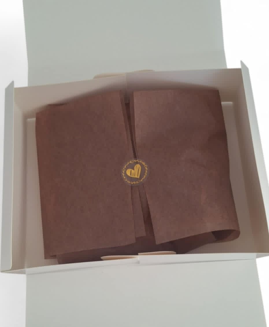 Coffret Unisexe 1 mois (pyjama, body, moufle, et hochet.)